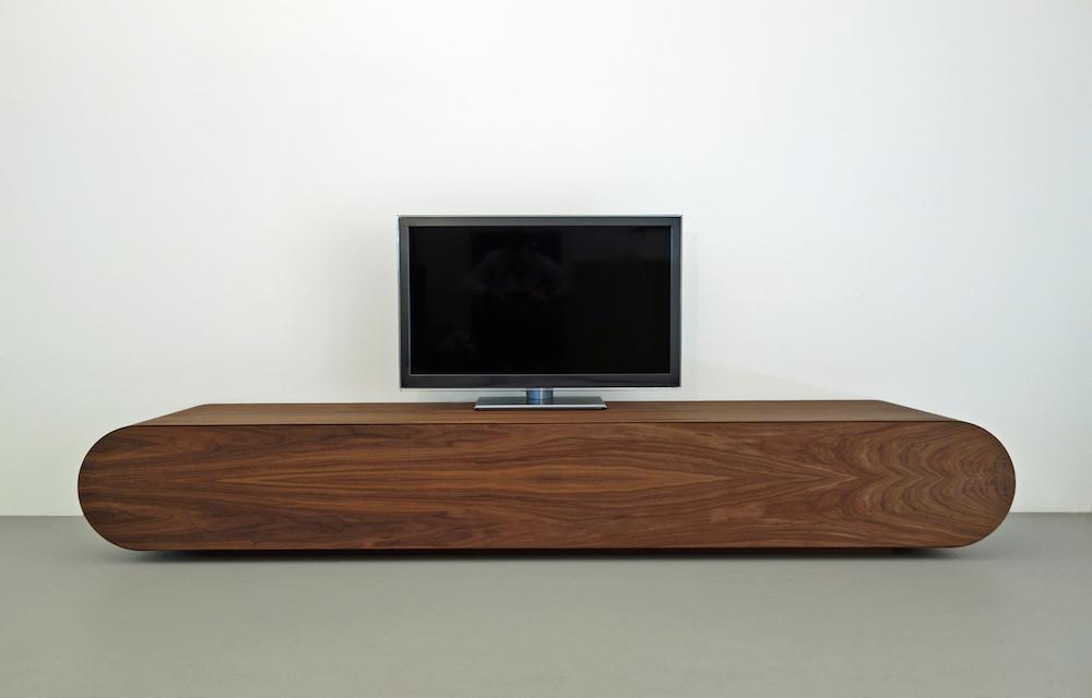 media-console-walnut-va