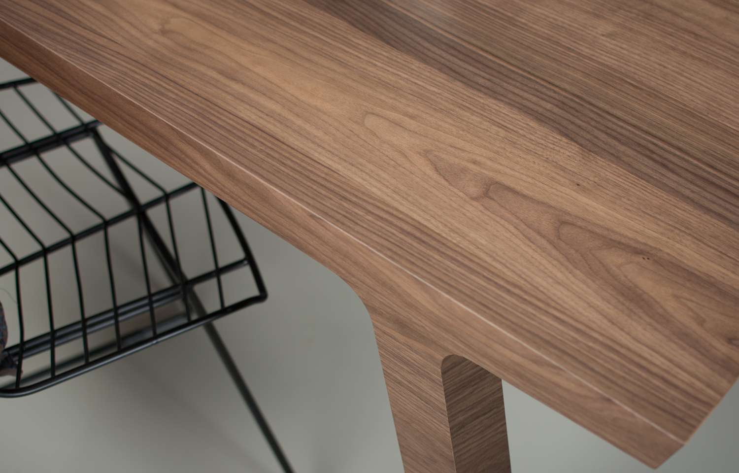 dining table walnut