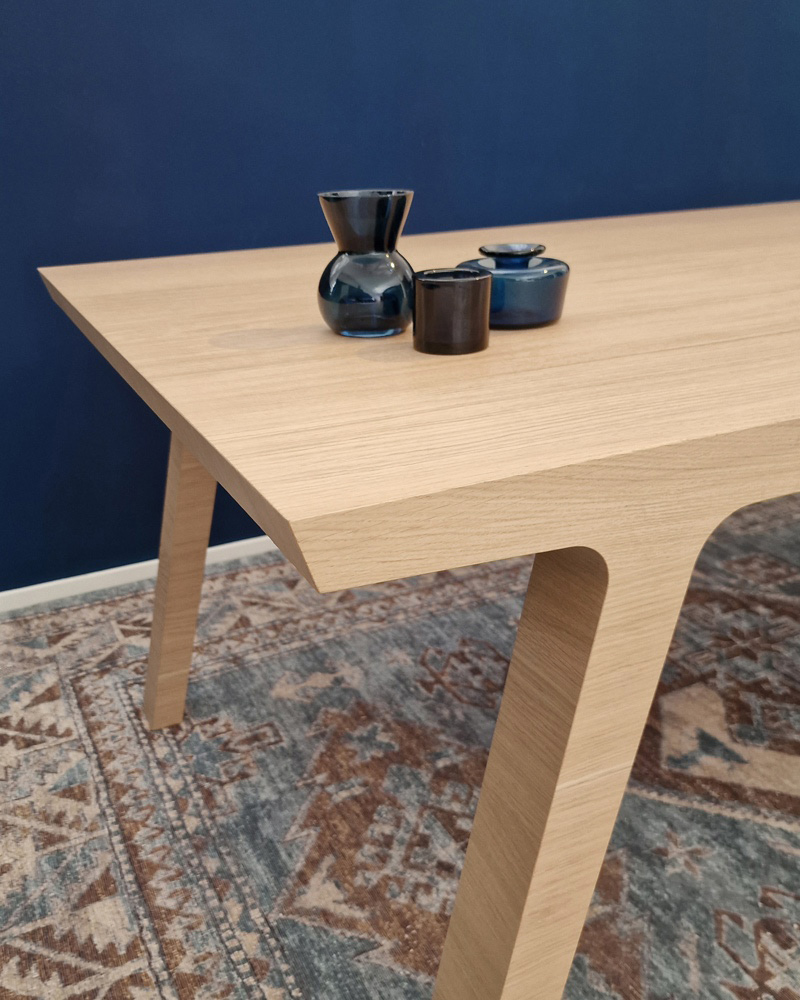 Dining table in oak